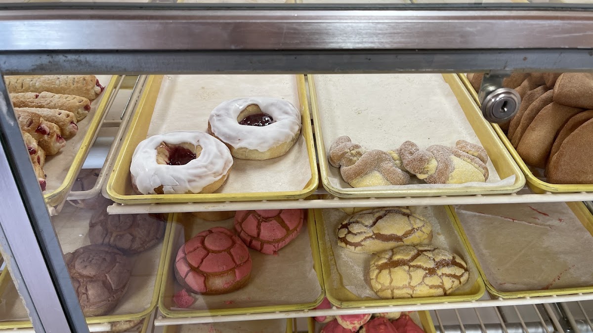 Valdez Bakery & Pizzas Photos 2